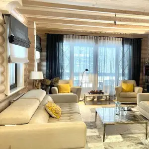 Комбинированные портьеры из тюля в гостиную