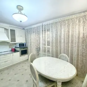 Тюль с узорами для кухни