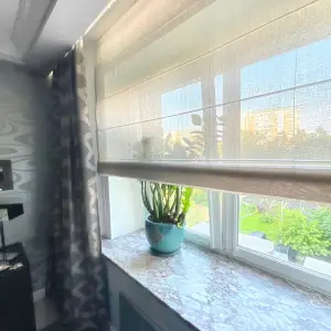 Портьеры с геометрией и римская штора из льна