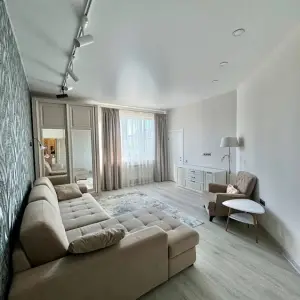 Шторы средней плотности в гостиную