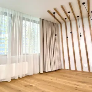 Молочно-кремовые портьеры в спальню