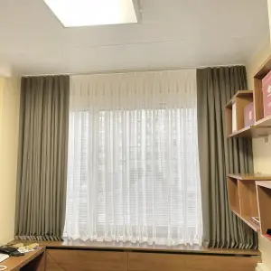 Короткие шторы в офис