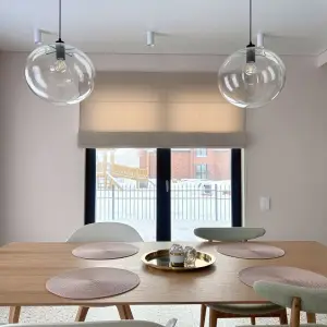 Римская штора в коттедж