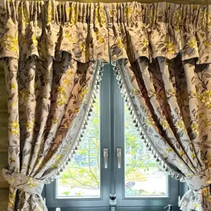 Шторки на небольшое окно