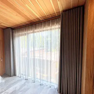 Шторы на люверсах с узором меандр