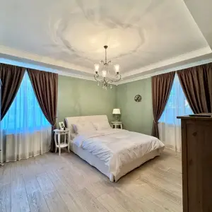 Бронзовые шторы в спальню