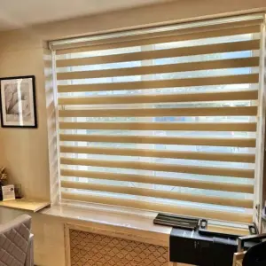 Рулонная штора в офис