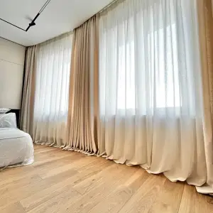 Светло-песочные портьеры в спальню