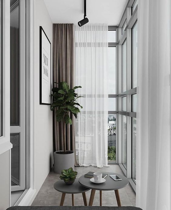 Выбираем шторы в гостиную с балконной дверью: лучшие фото с примерами